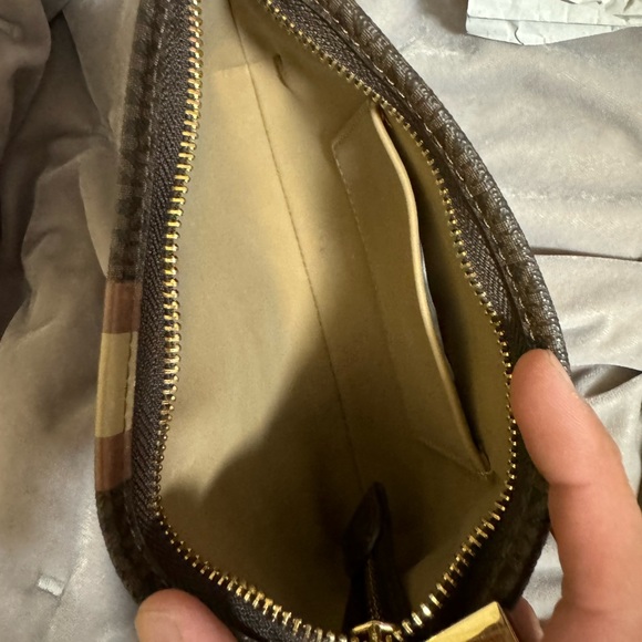 Micheal Kors Purses - Picture 5 of 5